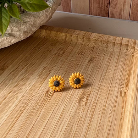 Sunny Days – Sunflower Studs